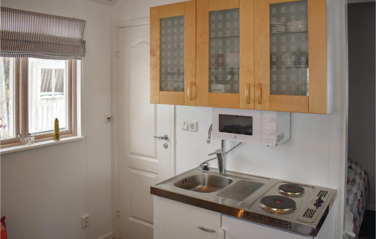 1 Bedroom Stunning Home In Vrangoe Esterno foto